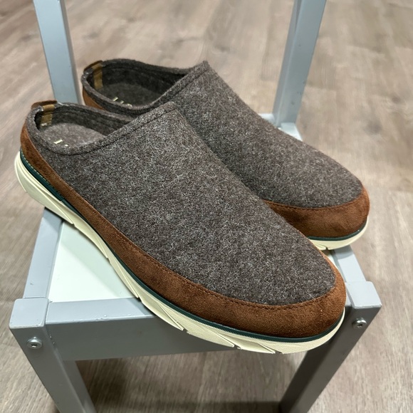 New Mens L.l bean brown wool slip on/ slippers size 12 - Picture 1 of 5